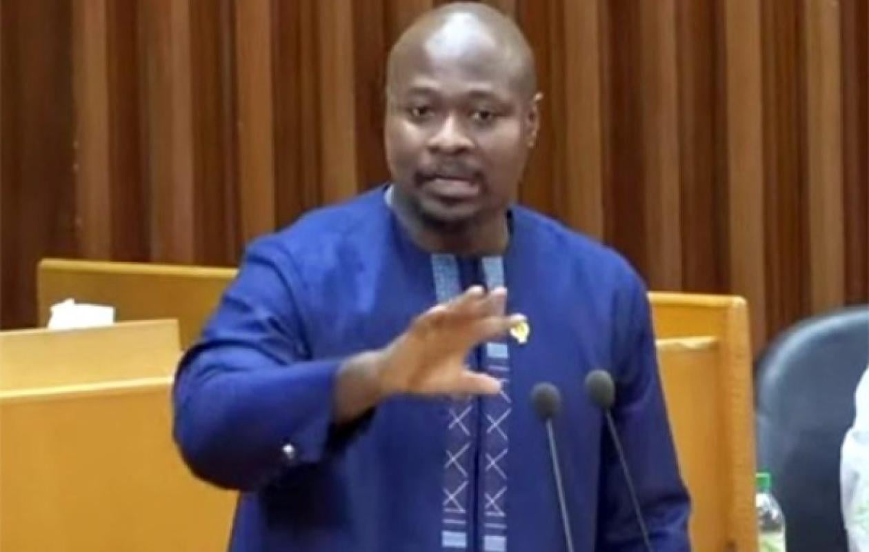 La Poste : Guy Marius Sagna interpelle le gouvernement sur les avantages accordés au DG Maguette Kane
