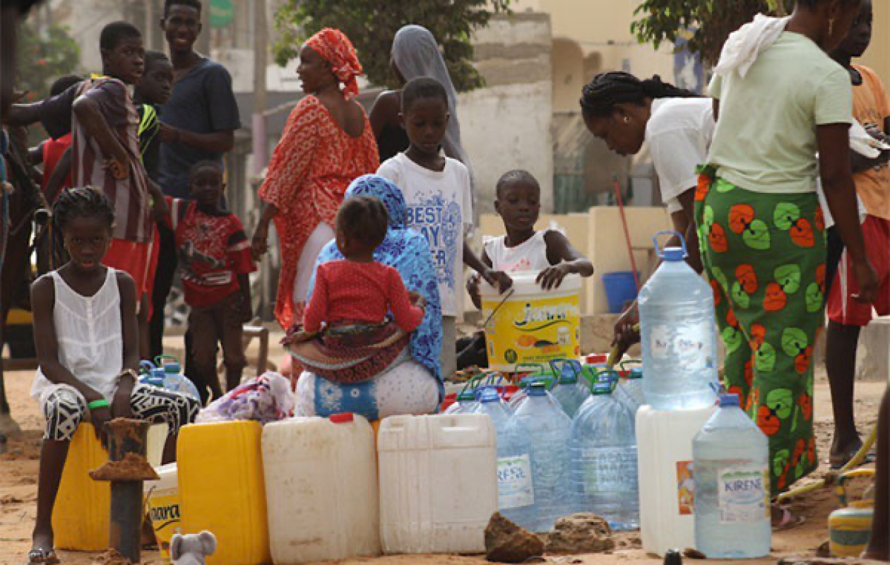 Pénurie d&rsquo;eau à Taïba-Ndiaye : Les populations s&rsquo;approvisionnent dans les champs avec tous les risques de contamination par les pesticides