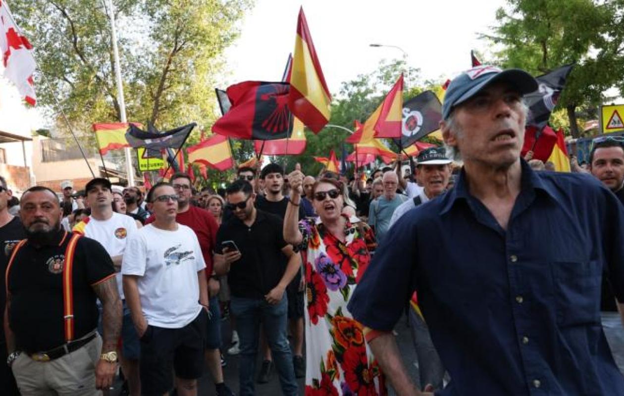 Crise migratoire à Ceuta : des manifestants anti-migrants se rassemblent devant l&rsquo;ambassade marocaine à Madrid