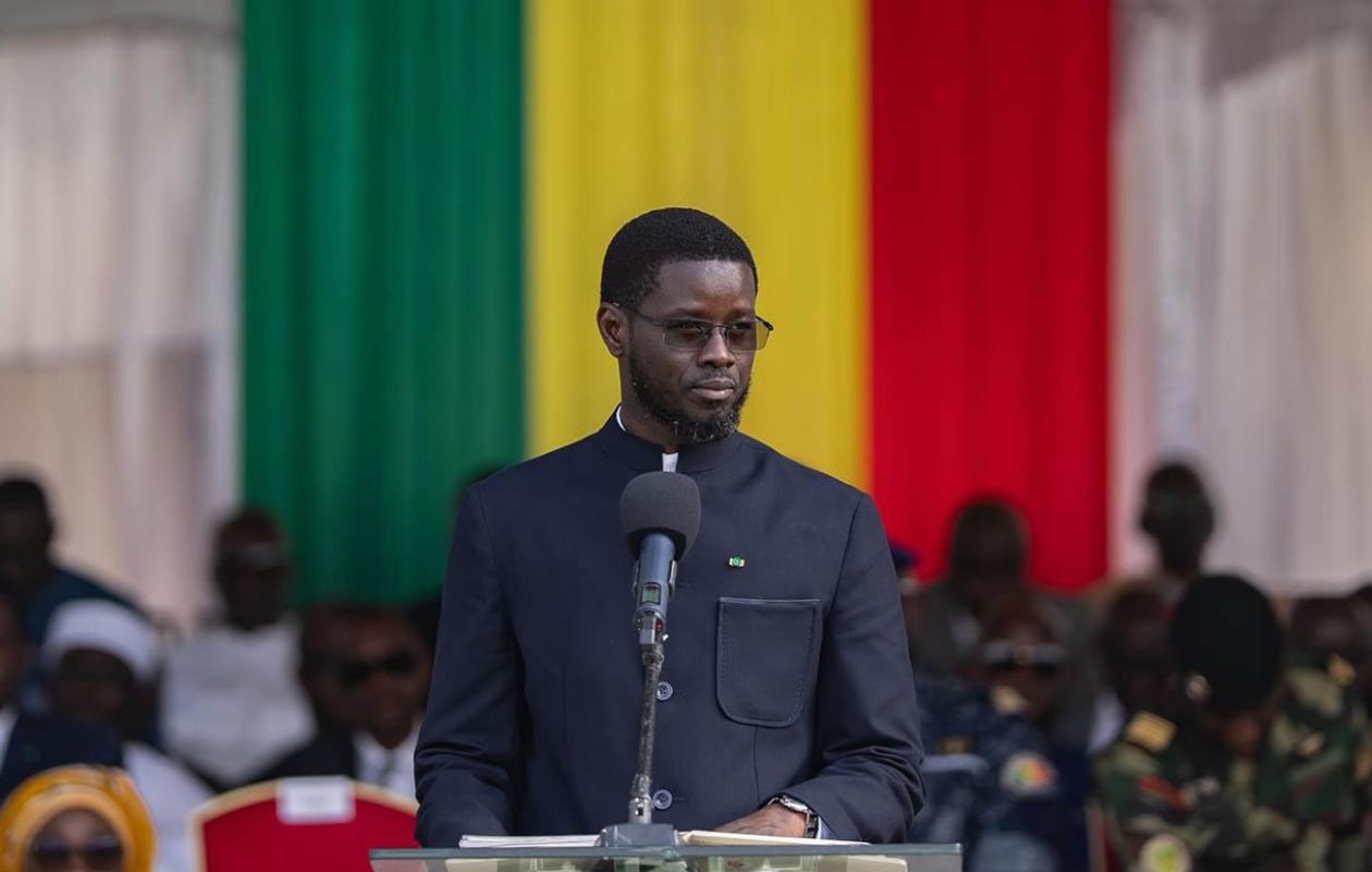Diomaye Président : le groupe WhatsApp verrouillé, la grogne monte