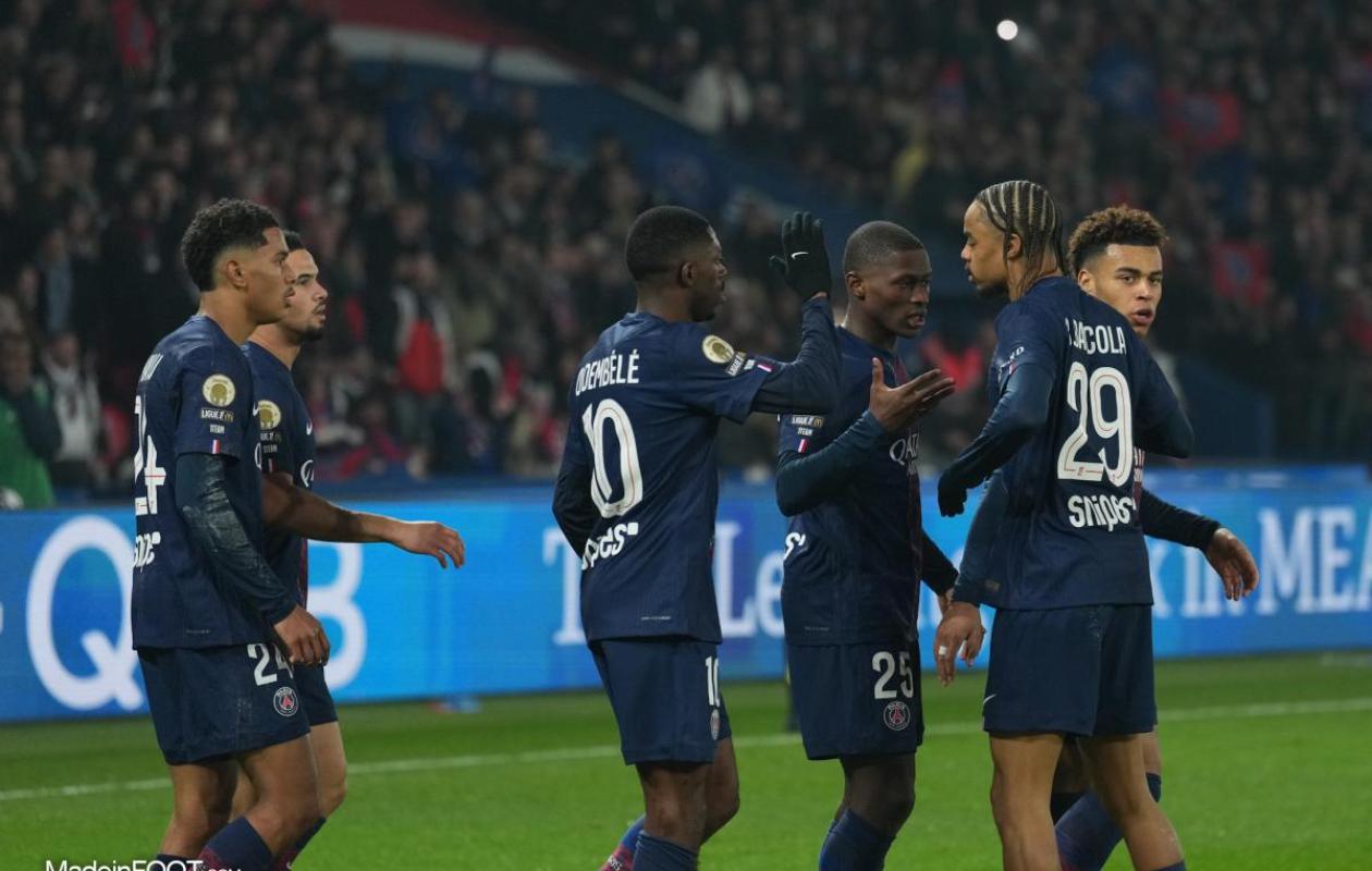 Ligue 1 : le PSG s'impose dans le Classique, Marseille s'enfonce dans la crise