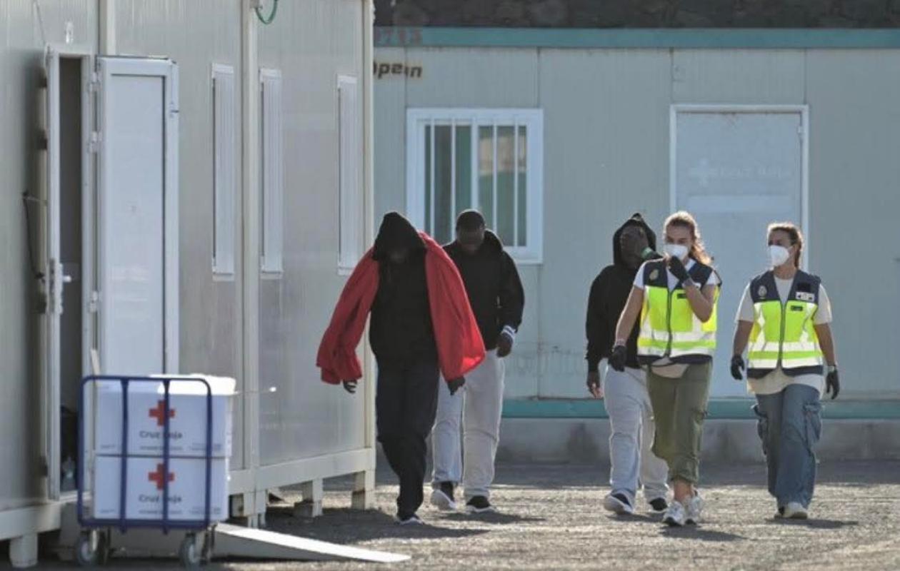 Spain: 60 migrants rescued after six days at sea