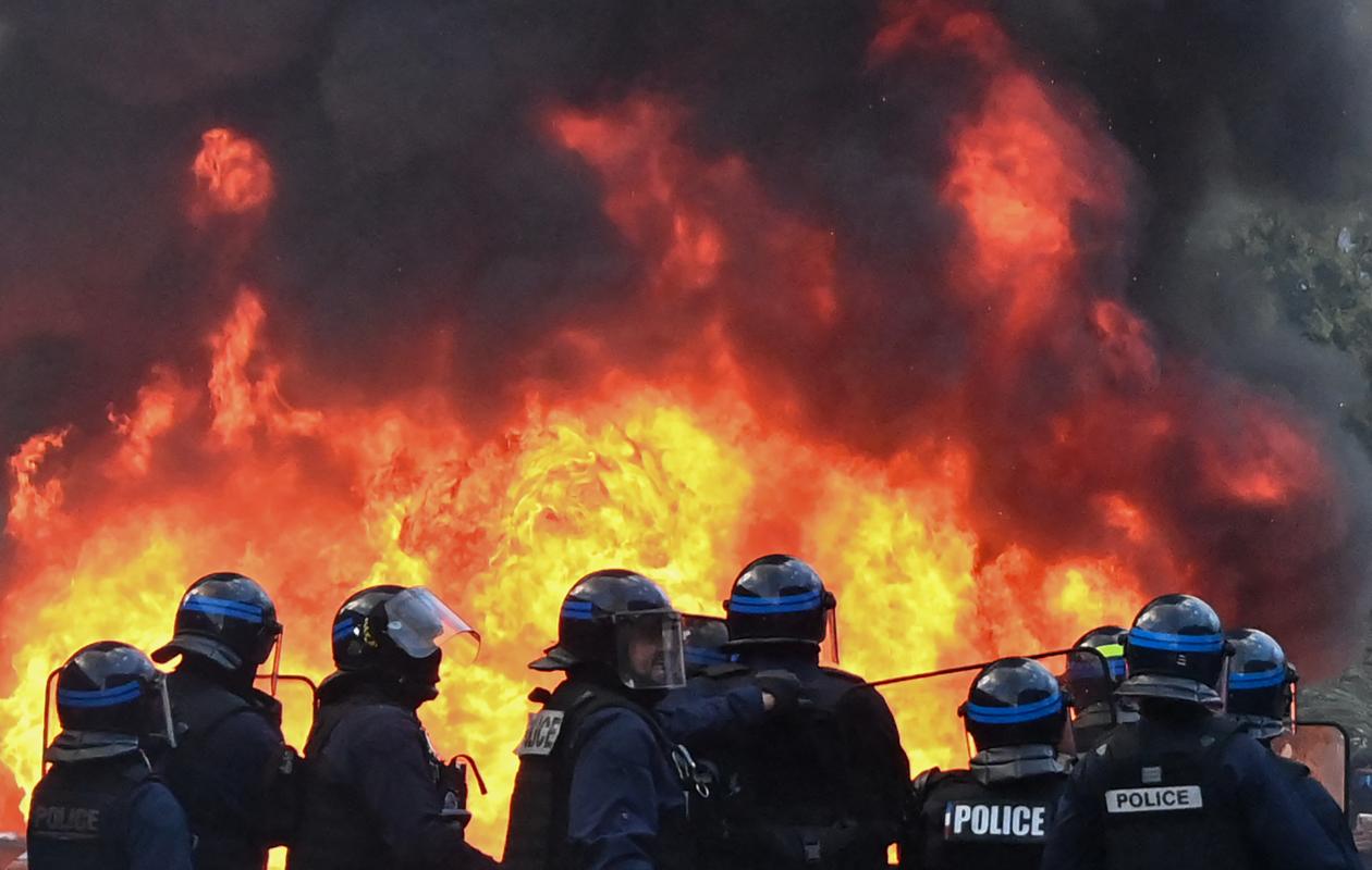 Violences et pillages à Paris : « des rues entières méthodiquement ravagées », s'indigne le maire Emmanuel Grégoire