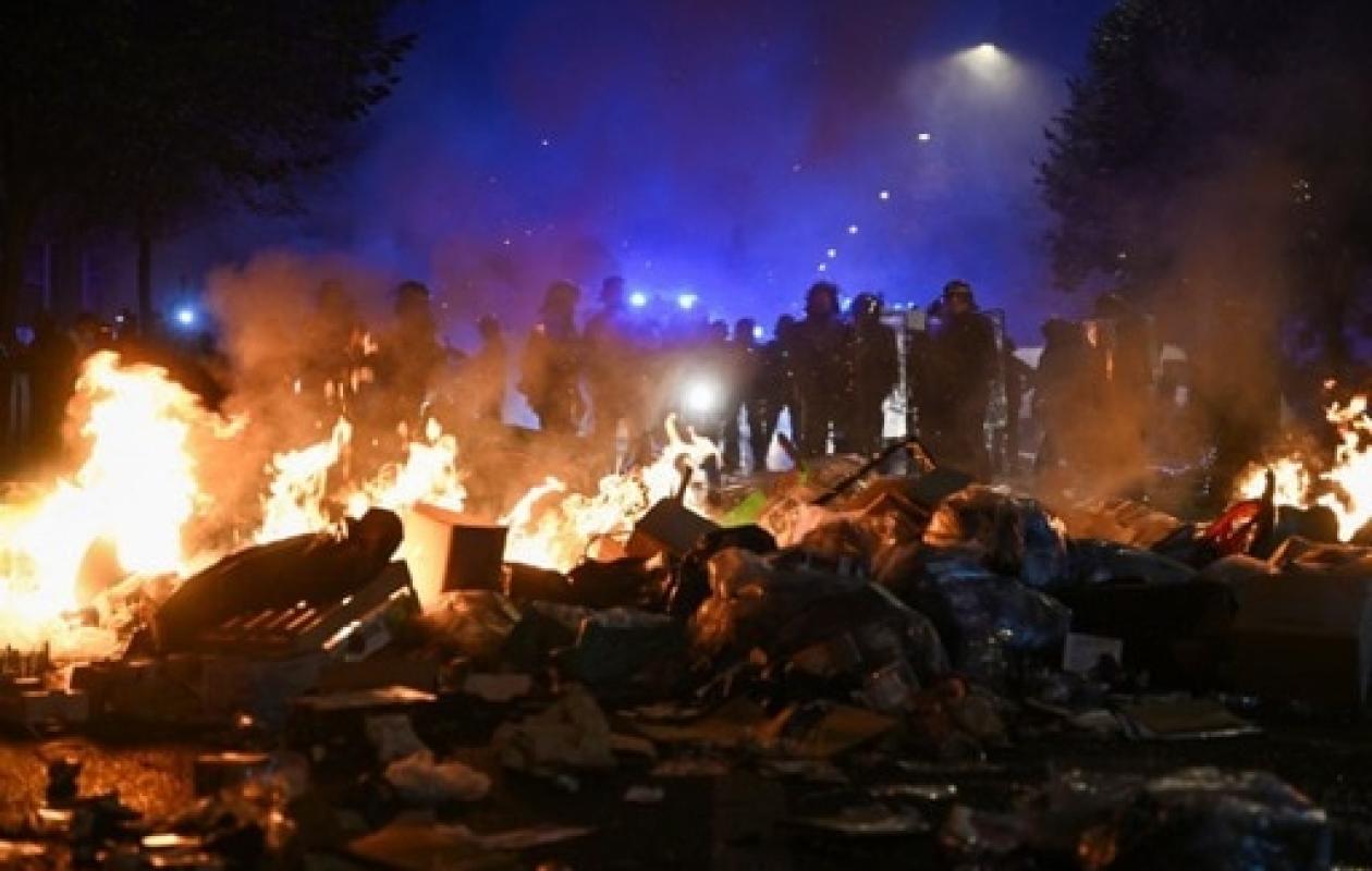 Violences en France : 2 397 interpellations et 997 policiers et gendarmes blessés, dont 7 grièvement