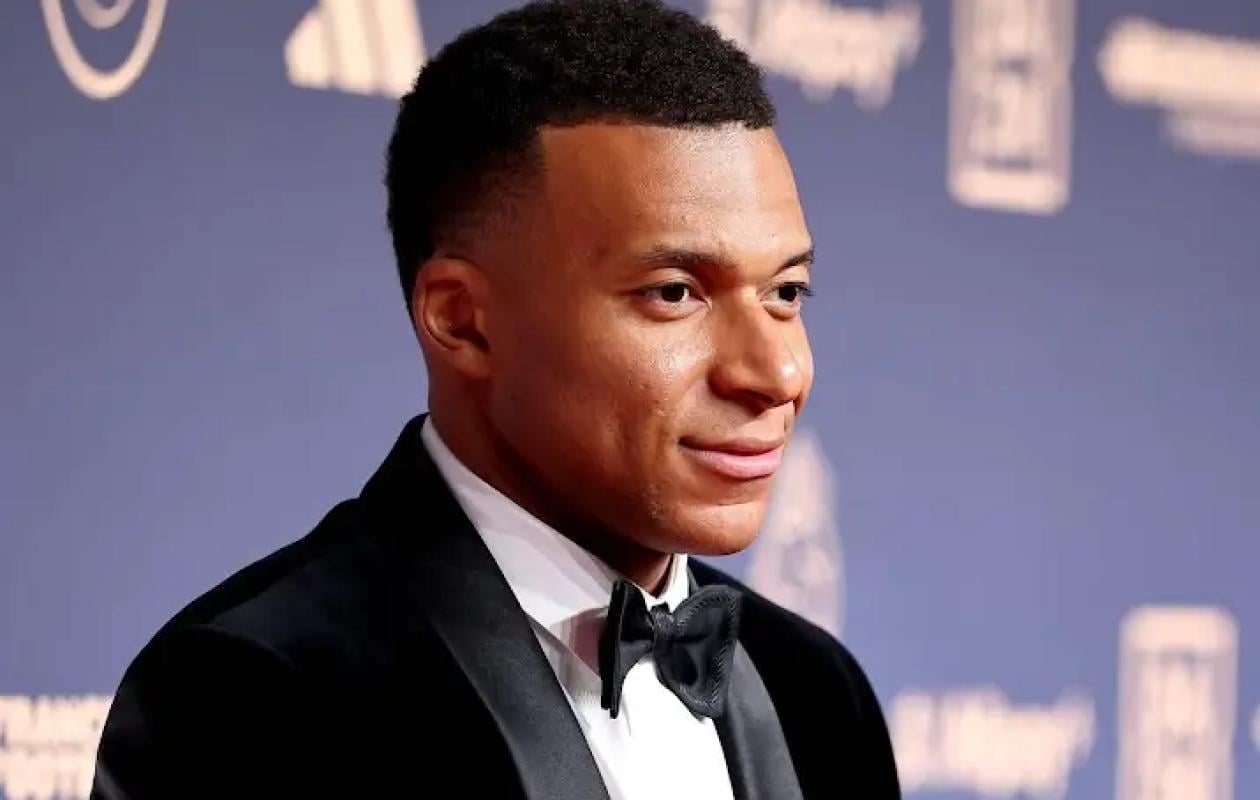 Mao Zedong : Kylian Mbappé présente ses excuses après ses propos